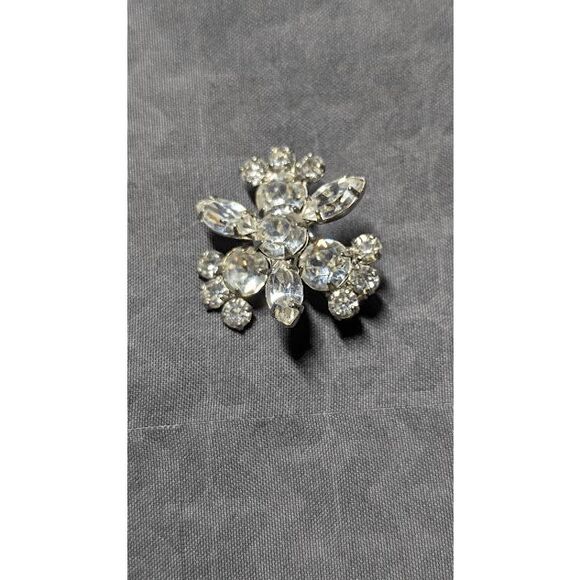 Vintage Kramer of New York Starburst Combination Cut Rhinestone Pin Rare Find - Picture 7 of 13